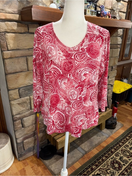 Chico's Tops - Chicos size 2 size large red & white 3/4 v/neck blouse paisley floral pattern
